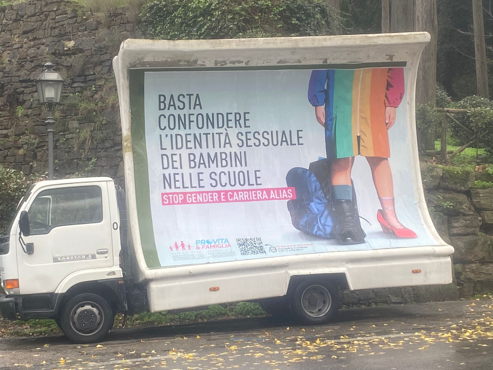 Firenze. Dopo censura del PD ora nostri camion vela contro gender a scuola 1